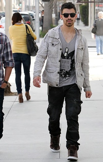 joejonas-gayfashion-2