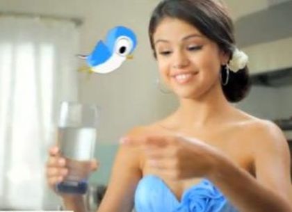 selena-gomez-unicef-tapwater