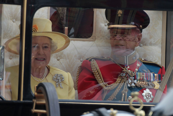 Royal+Wedding+Carriage+Procession+Buckingham+_6boSakqXcWl