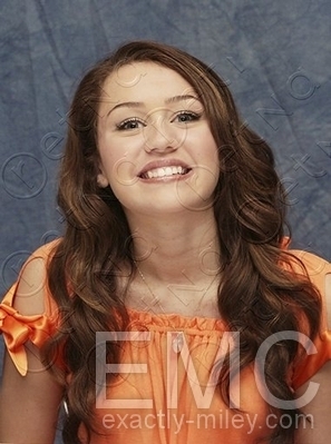 normal_hmpressconference_039 - Hannah Montana Press Conference July 24th 2007