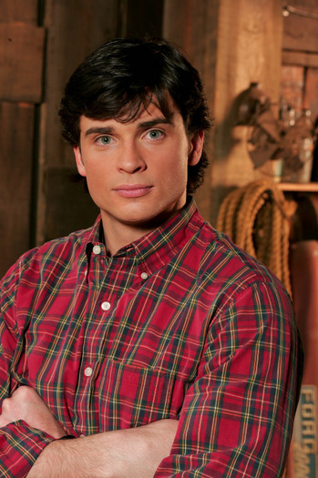 Clark (15) - Tom Welling