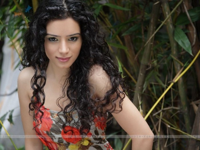 sukirti6