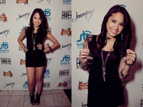 tumblrlfv8t5tug11qejkcz - Jasmine V