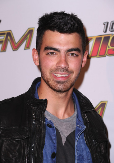 Joe+Jonas+KIIS+FM+Wango+Tango+2011+Arrivals+8AIR-uSMHo0l