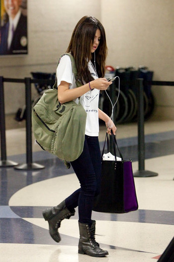 Selena+Gomez+Tote+Bags+Canvas+Tote+IUk9TQ6aYDGl - disney actress 2