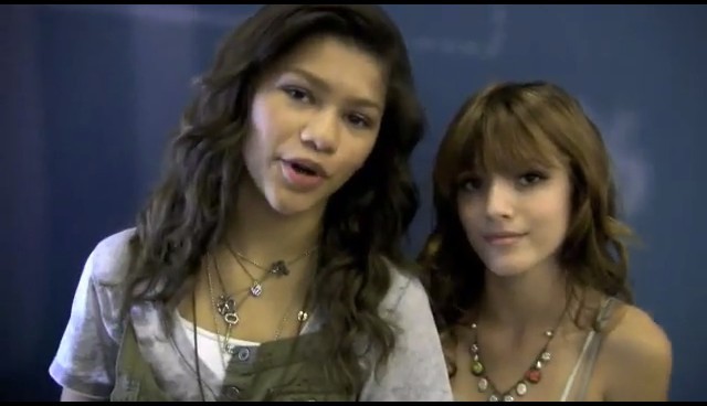 bscap0055 - 0   Texas Instruments Interviews Bella and Zendaya-ScreenCaps 0