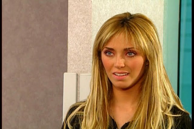 - (85) - Mia Colucci 03