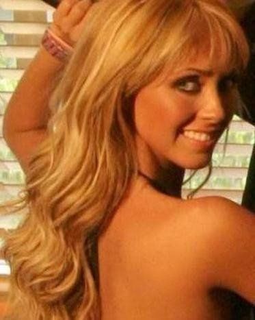 3%2520%252852%2529 - Mia Colucci