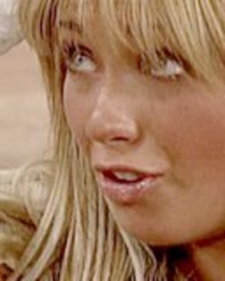 - MiaC_Any (25) - 00 a Mia Colucci 04