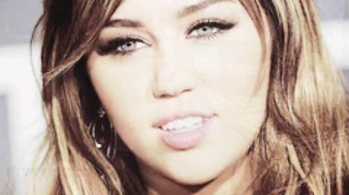 Its really hard sometimes (310) - Miley - Its really hard sometimes - Captures 1