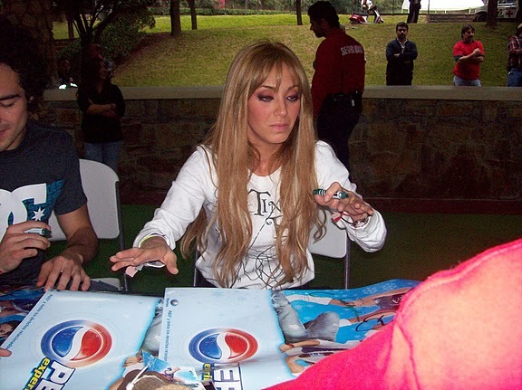 20utse9 - Anahi 3