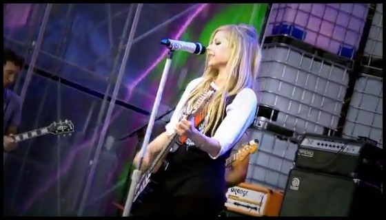 bscap0119 - Avril MMVA SoundCheck