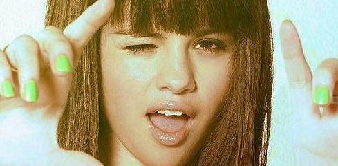 iNhrd5780493-02 - Selena-Gomez