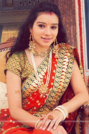 Sukirti Kandpal pics2[1]