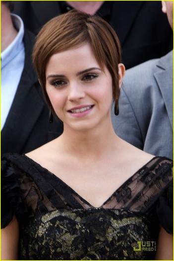 emma-watson-rupert-grint-photocall-14 - disney actress 4