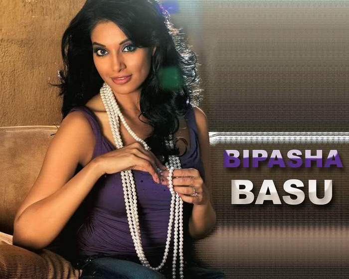 8w9i8j - Bipasha Basu