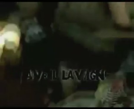 bscap0123 - Avril Lavigne - Under My Skin Album Commercial