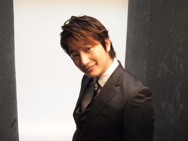 300384626 - a---park shi hoo---a