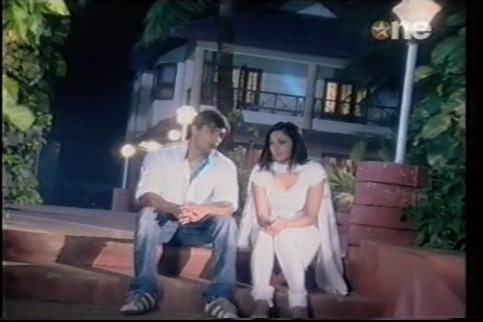 2 (33) - DILL MILL GAYYE AR WHITE SEQUENCE