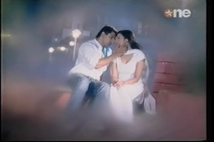 4 (18) - DILL MILL GAYYE AR WHITE SEQUENCE