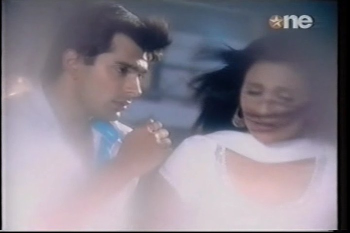 4 (49) - DILL MILL GAYYE AR WHITE SEQUENCE