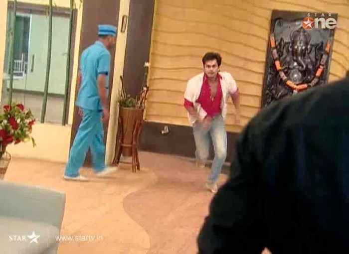 2 (34) - DILL MILL GAYYE KaSh As Arsh Hospital Scene