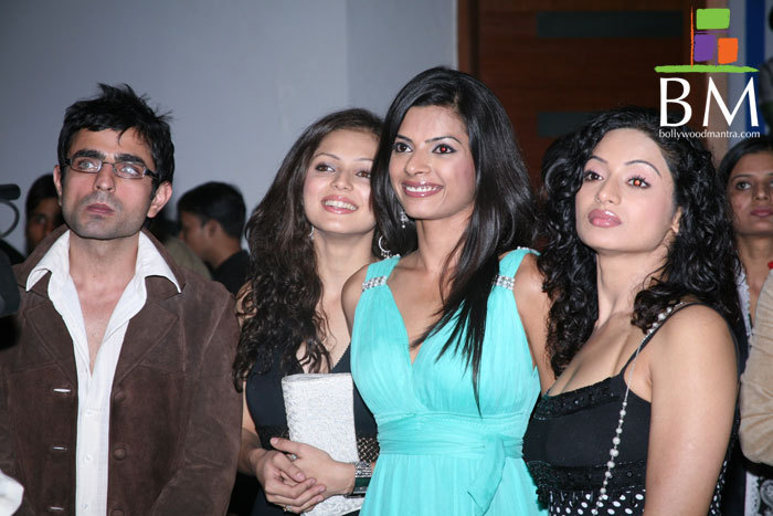 dill-mill-gayye__mayank-anand_aayushi-singh-sai_sonia-singh_sunaina-gulia__17176[1]