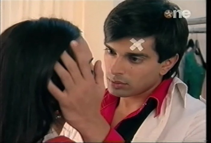 2 (14) - DILL MILL GAYYE AR After Love Confession Hot Changing Room Scene Kapz