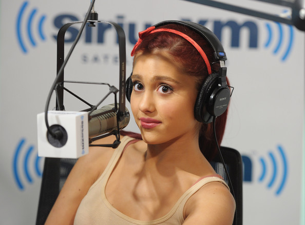 Ariana+Grande+Ariana+Grande+Visits+SiriusXM+_3nbHvGIhsPl - Ariana Grande