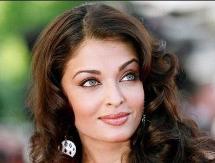 Aishwarya_Rai_1253629136_1