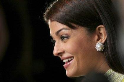 Aishwarya-Rai-1225522802 - Aishwaria Ray - mooolte poze