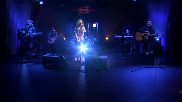 Avril Lavigne - What The Hell (AOL Sessions) 0063