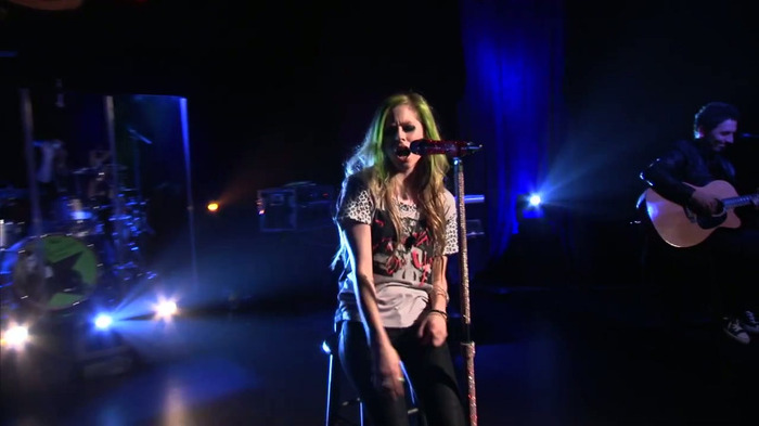 Avril Lavigne - What The Hell (AOL Sessions) 0580