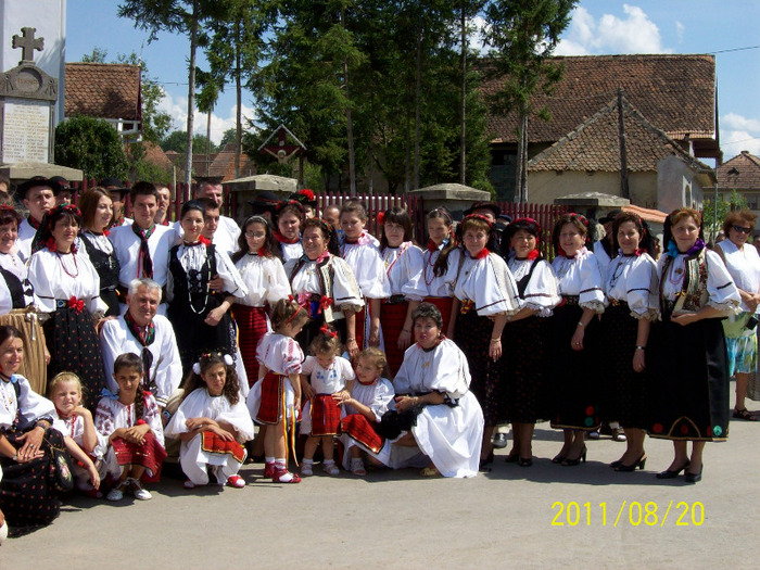 102_0653 - PALOS-ARDEAL -Fiii satului 2011