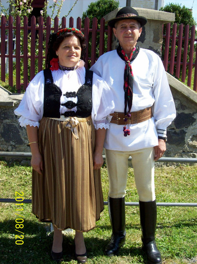 Pereche tanara sot si sotie din Palos. - PALOS-ARDEAL -Fiii satului 2011