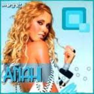 anahi glitter11