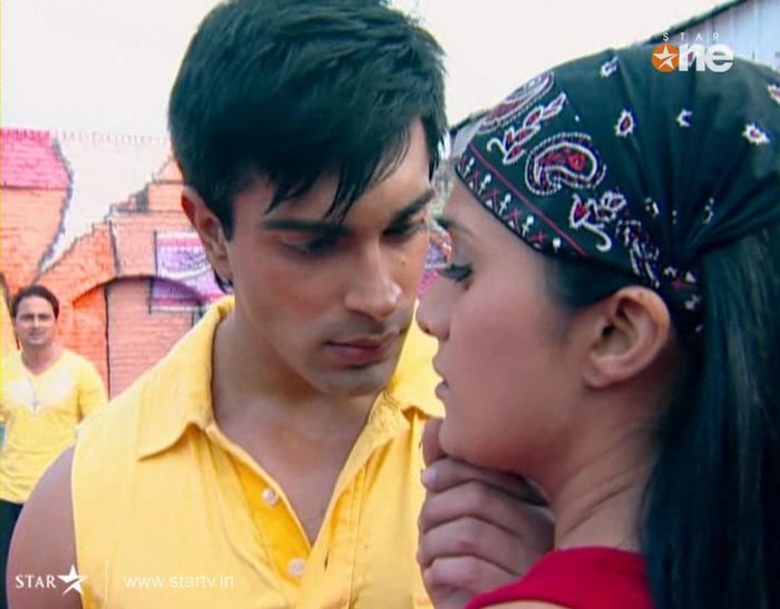 KISS10 - KaSh AR Basketball Kiss scene Armaan apologising to Riddhima