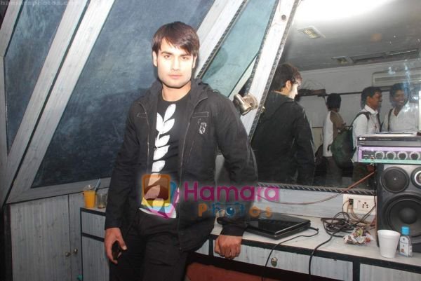 167562_190394267637840_158007917543142_736787_7976917_n - Vivian dsena