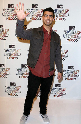 Joe+Jonas+Joe+Jonas+2011+MTV+World+Stage+Mexico+vnk5NwnG860l