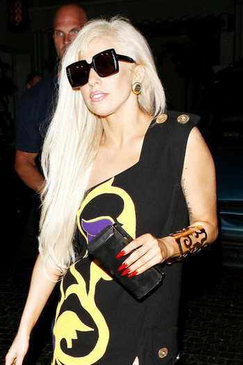 Lady+Gaga+Lady+Gaga+gets+out+LA+VVDhMEcQPGPl - Lady Gaga