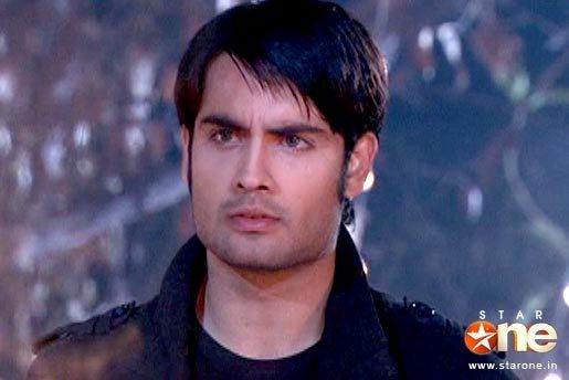 180661_149155408471375_115358885184361_230337_3418616_n - xxVivian Dsena-Abhayxx