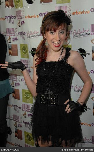 allisyn-ashley-arm-amber-lilys-14thpage-1Imdnn - allisyn ashley arm