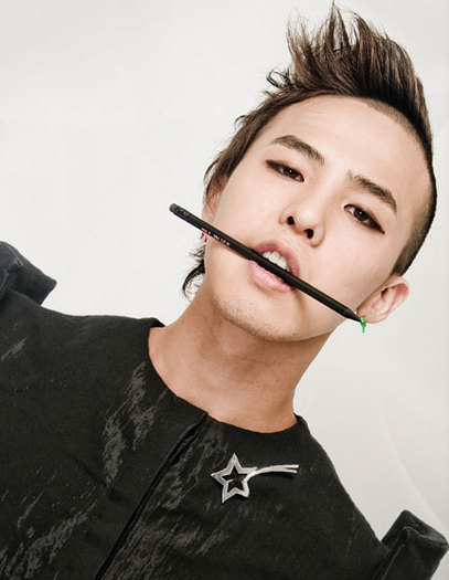 33891957_GBNSHFQON - G-Dragon