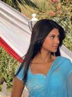 1-4900131-4907-t - Jennifer Winget