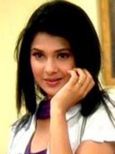 1-5739727-1862-t - Jennifer Winget