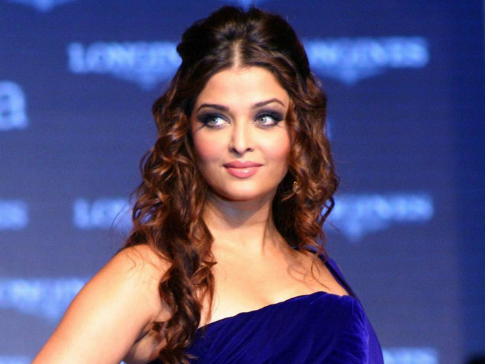 73254d1314764582-aishwarya-rai-aishwarya-rai-blure-dress - Aishwarya Rai