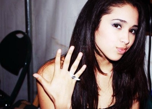 tumblrlf0e63dy611qgqwz2 - Jasmine V 1