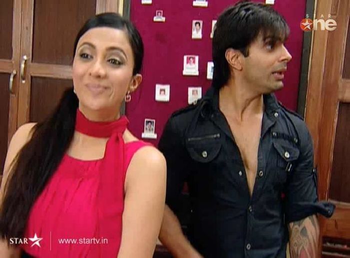 1 (40) - DILL MII GAYYE KaSh Random Caps