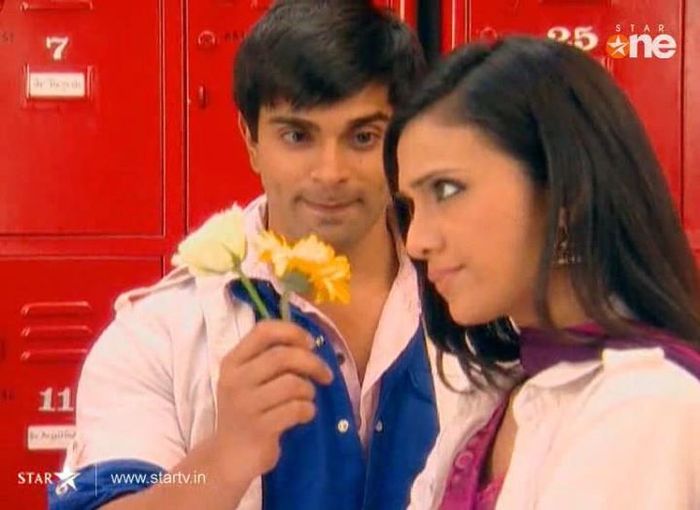 1 (109) - DILL MII GAYYE KaSh Random Caps