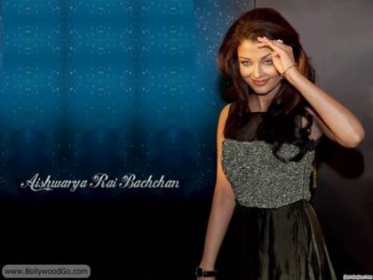 Aishwarya+Rai+New+Wallpapers+BollywoodGo+(11) - Aishwarya Rai